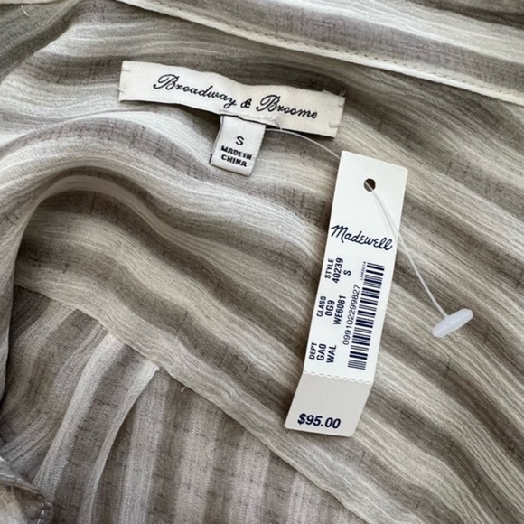 Madewell Button Down, Neutral Sheer Shirt with Chest Pockets - Picture 15 of 15